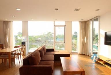 High floor lakeside apartment for rent in Tay Ho, Hanoi